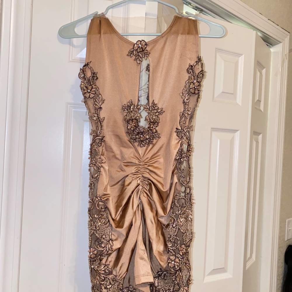 Custom dress - Picture 4 of 4